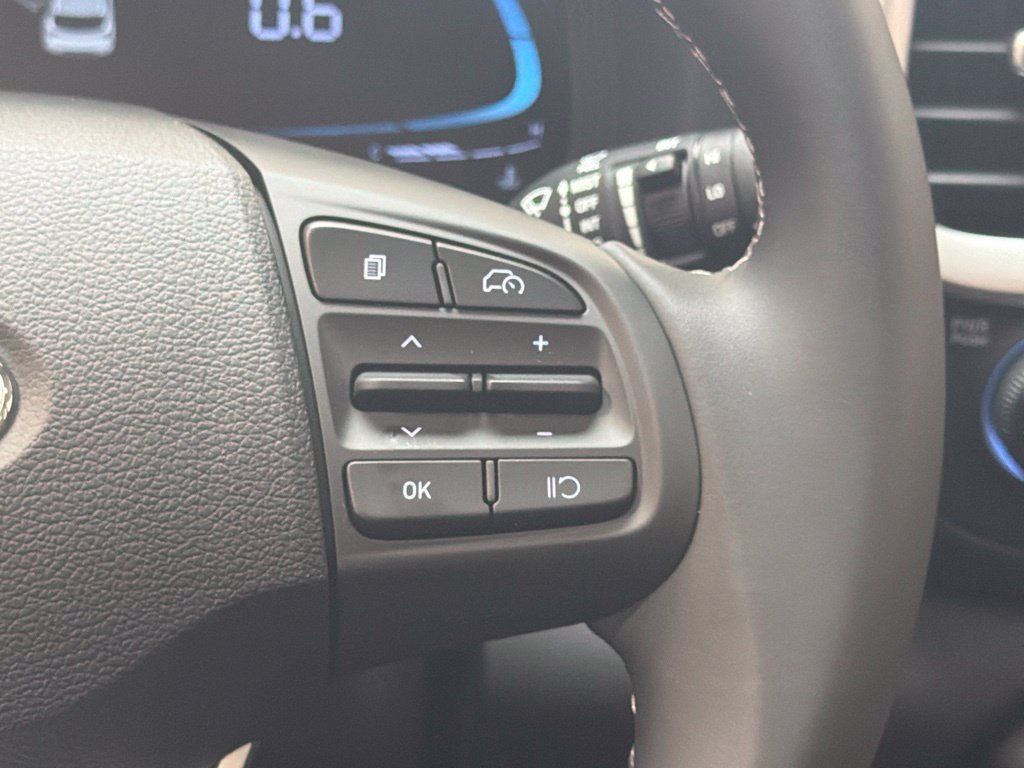 New 2026 Hyundai Venue SEL FWD image 21