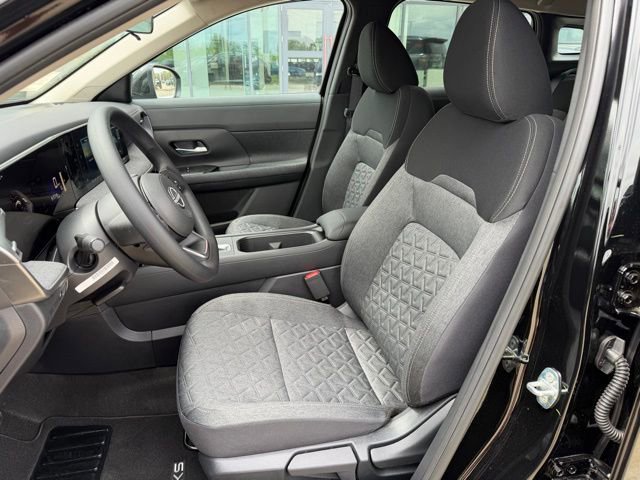 New 2026 Nissan Kicks SV image 11