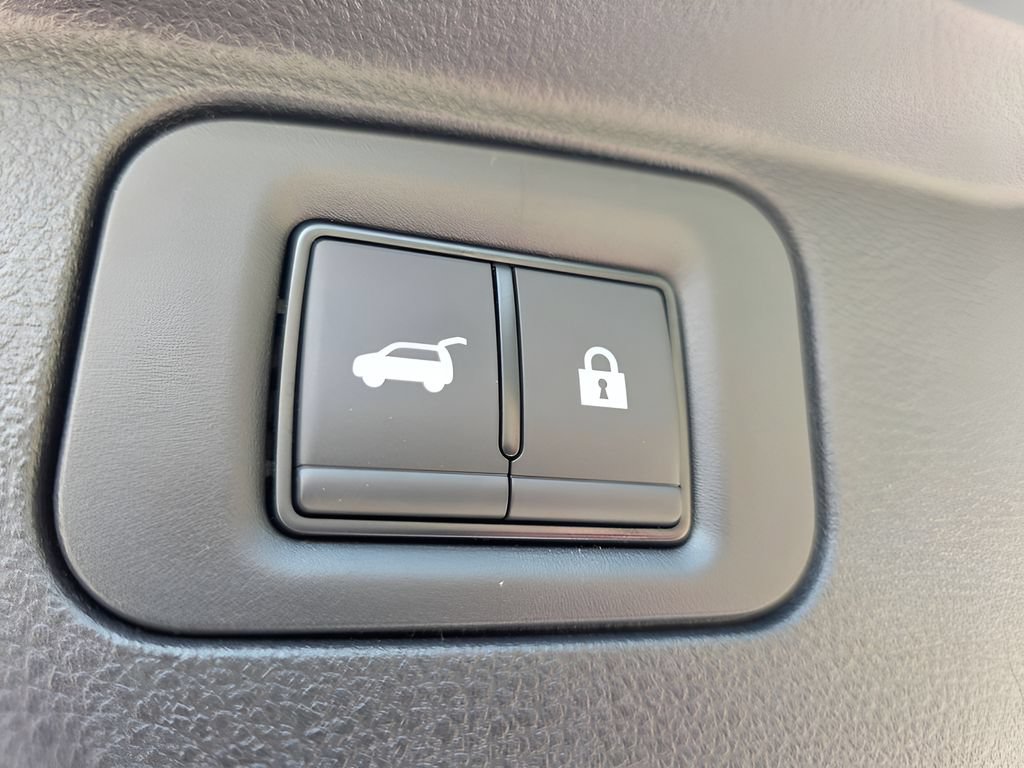 New 2026 Nissan Armada PRO-4X w/ Captain's Chari Seat Package AWD/4WD image 7
