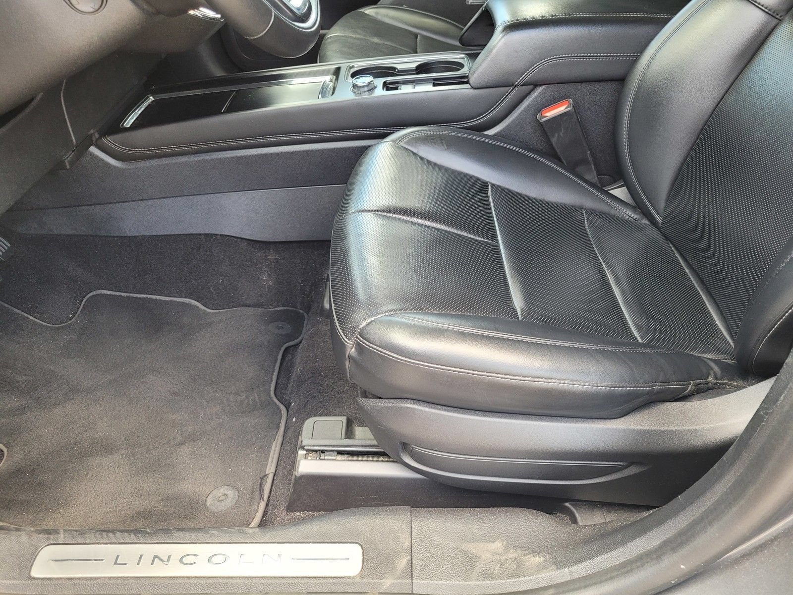Certified 2023 Lincoln Corsair FWD w/ Equipment Group 101A image 23