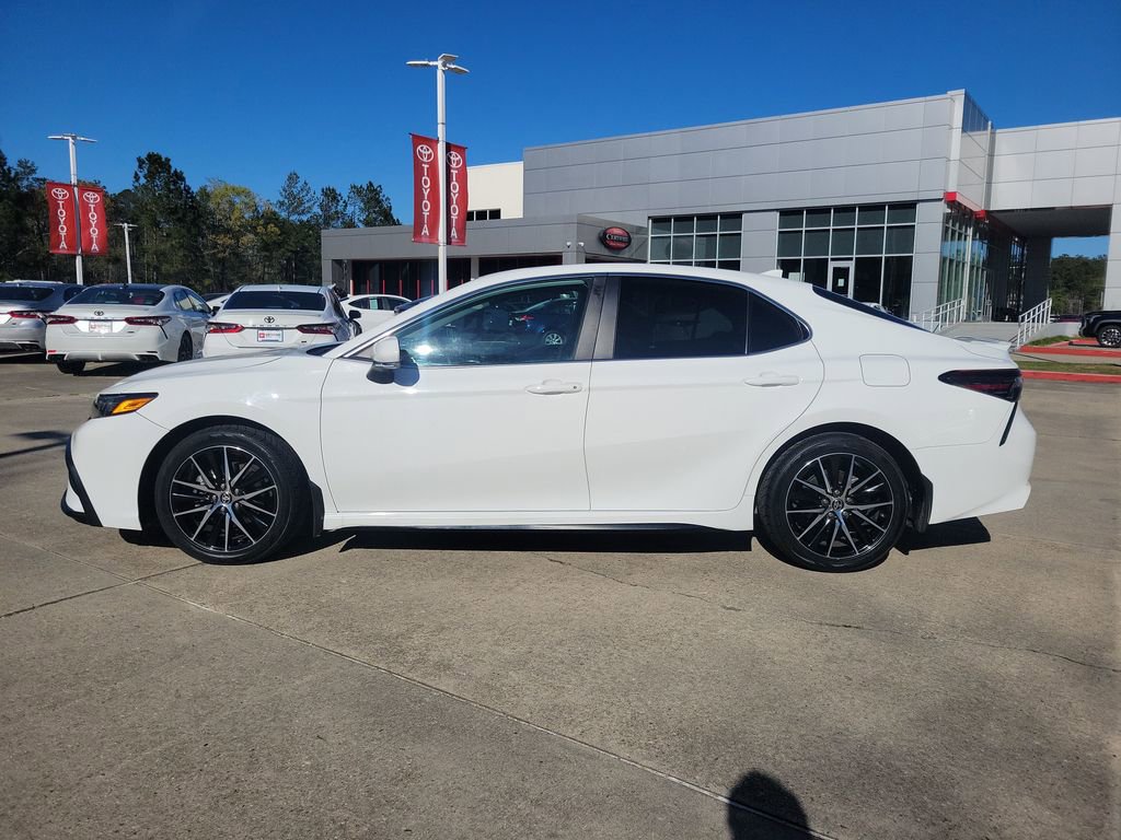 Certified 2024 Toyota Camry SE image 2
