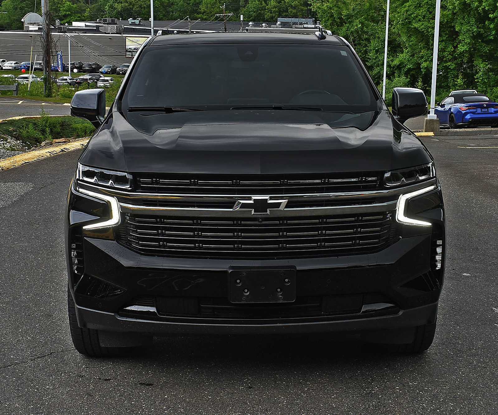 Used 2022 Chevrolet Suburban RST w/ Sport Performance Package AWD/4WD image 5