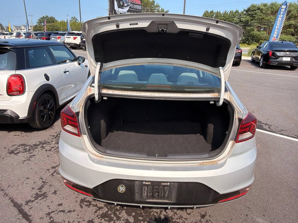 Used 2019 Hyundai Elantra Value Edition FWD image 12