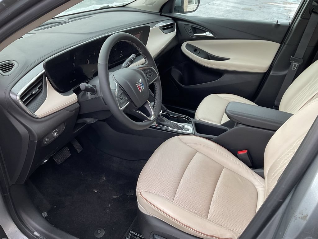 Used 2024 Buick Encore GX Avenir w/ Avenir Convenience Package FWD image 10