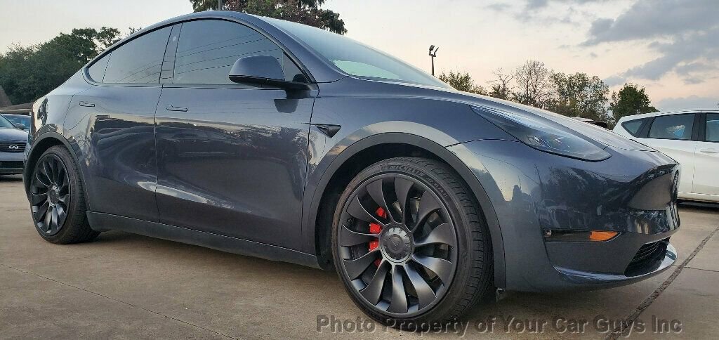 Used 2023 Tesla Model Y Performance image 11