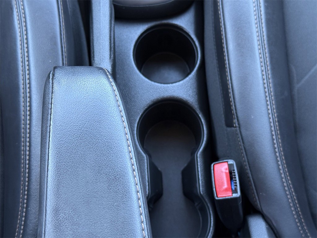 Used 2022 Chevrolet Trax LT w/ LT Convenience Package image 16