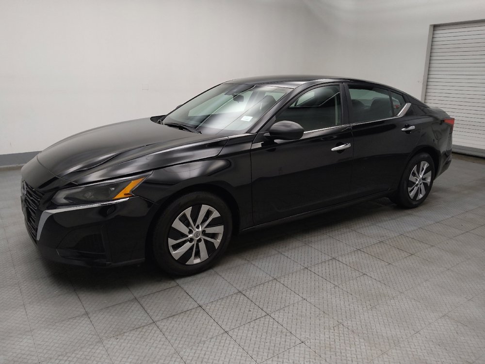 Used 2024 Nissan Altima 2.5 S image 2