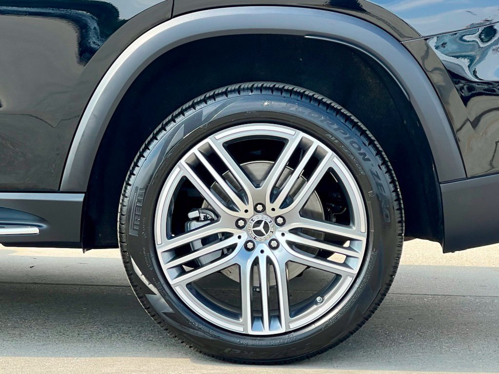 Certified 2026 Mercedes-Benz GLS 450 4MATIC image 12