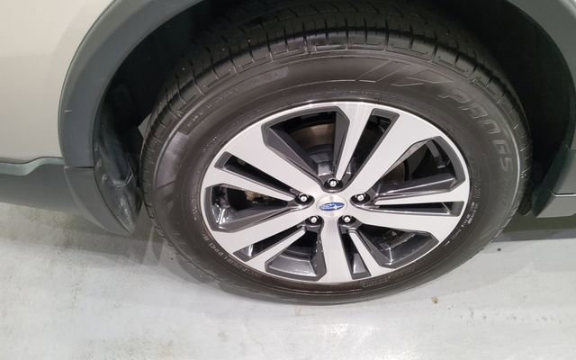 Used 2018 Subaru Outback 2.5i Limited AWD/4WD image 33