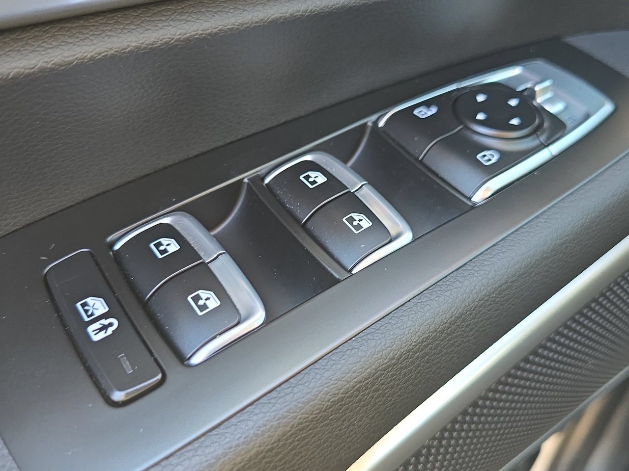 Used 2022 Kia Telluride S AWD/4WD image 24