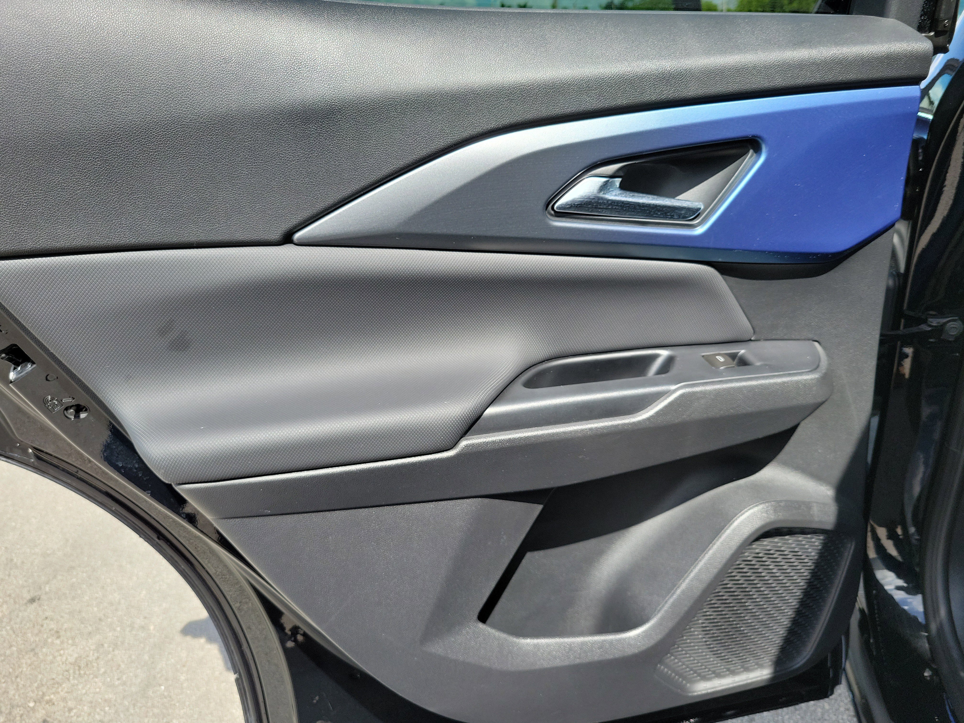 Used 2026 Chevrolet Equinox EV LT FWD image 29