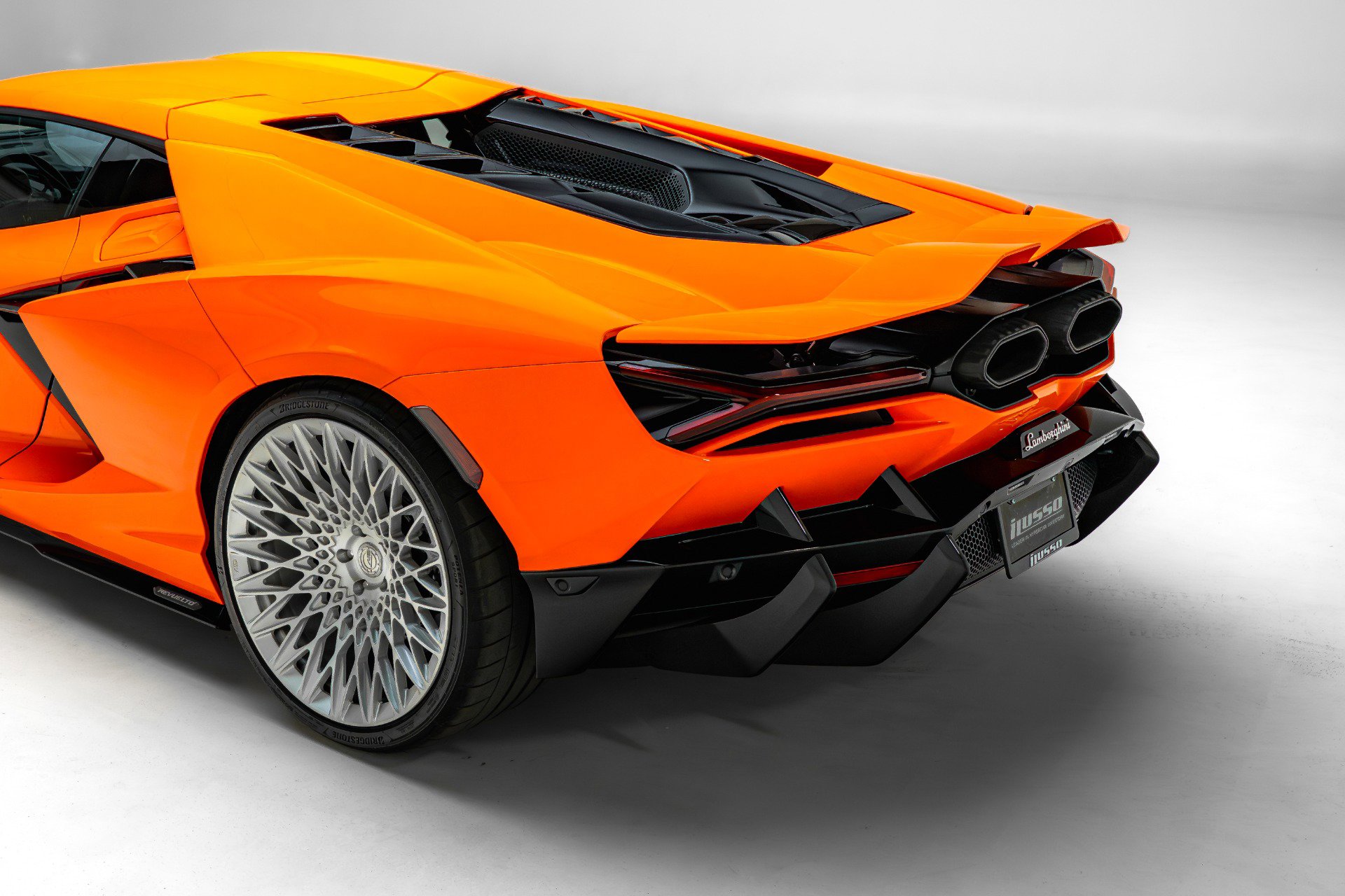 Used 2024 Lamborghini Revuelto AWD/4WD image 24
