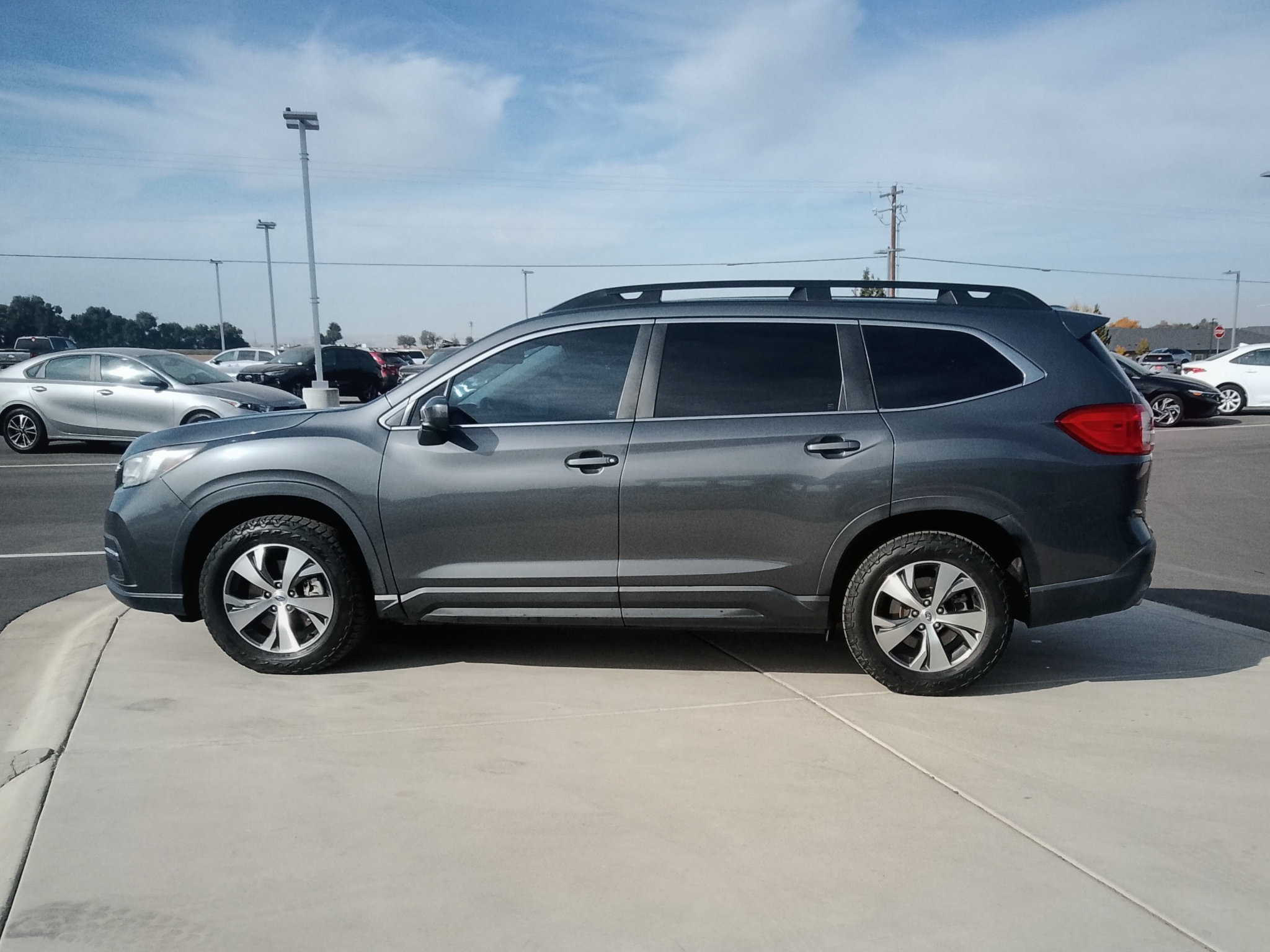 Used 2020 Subaru Ascent Premium w/ Convenience Package AWD/4WD image 6
