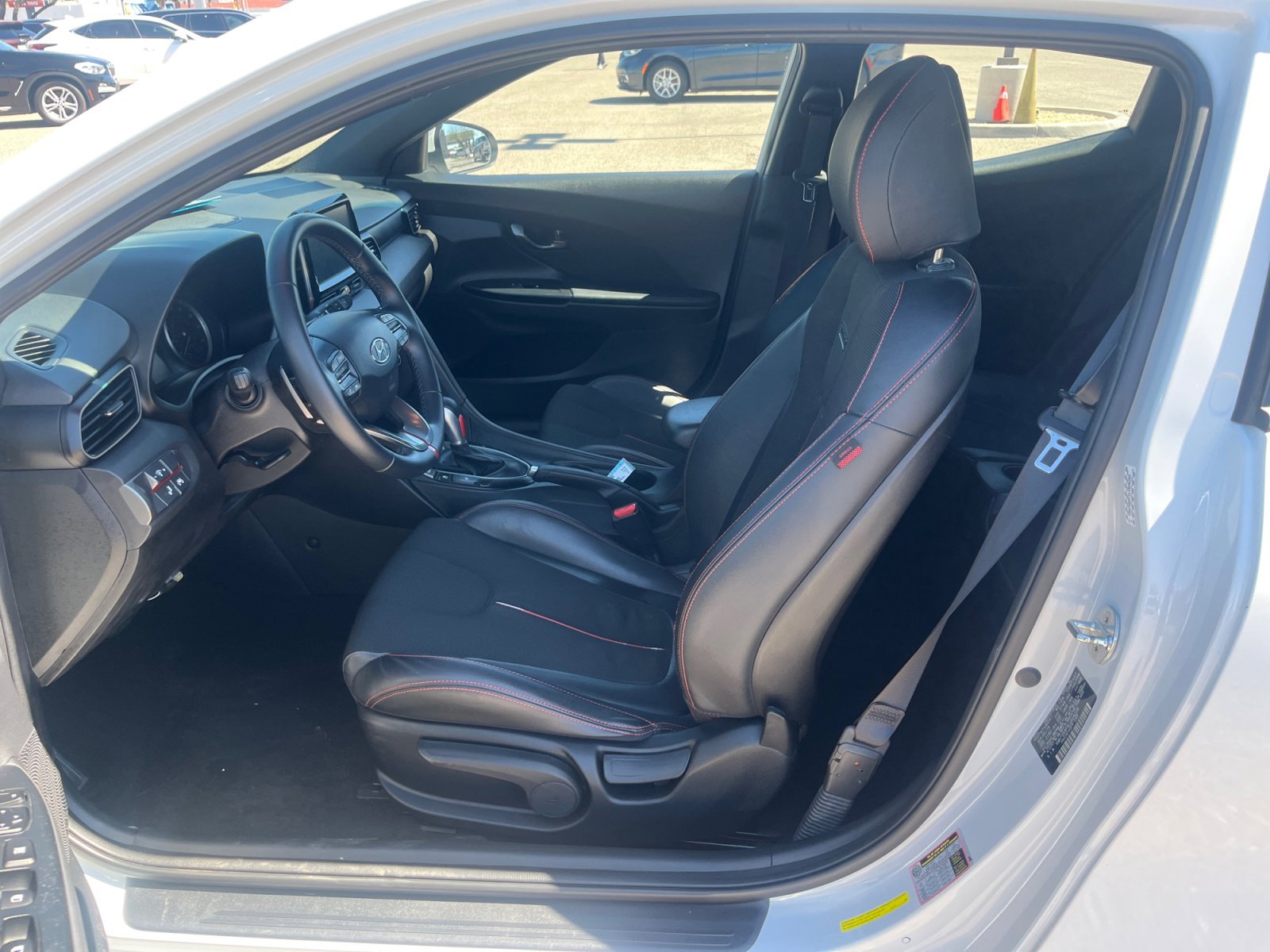 Used 2020 Hyundai Veloster 2.0 Premium image 14