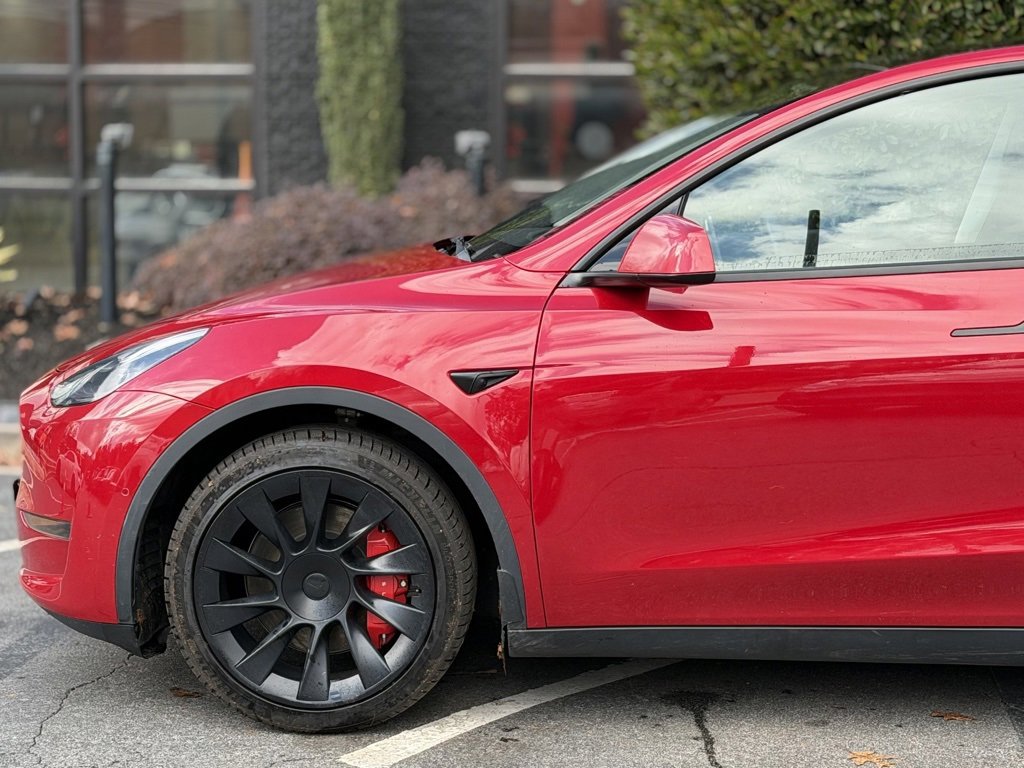 Used 2021 Tesla Model Y Long Range image 10