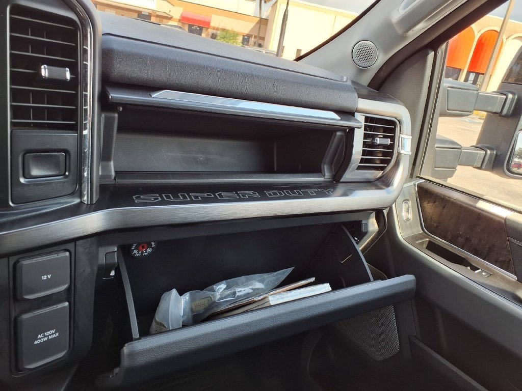 Used 2024 Ford F250 Lariat w/ Lariat Ultimate Package AWD/4WD image 34