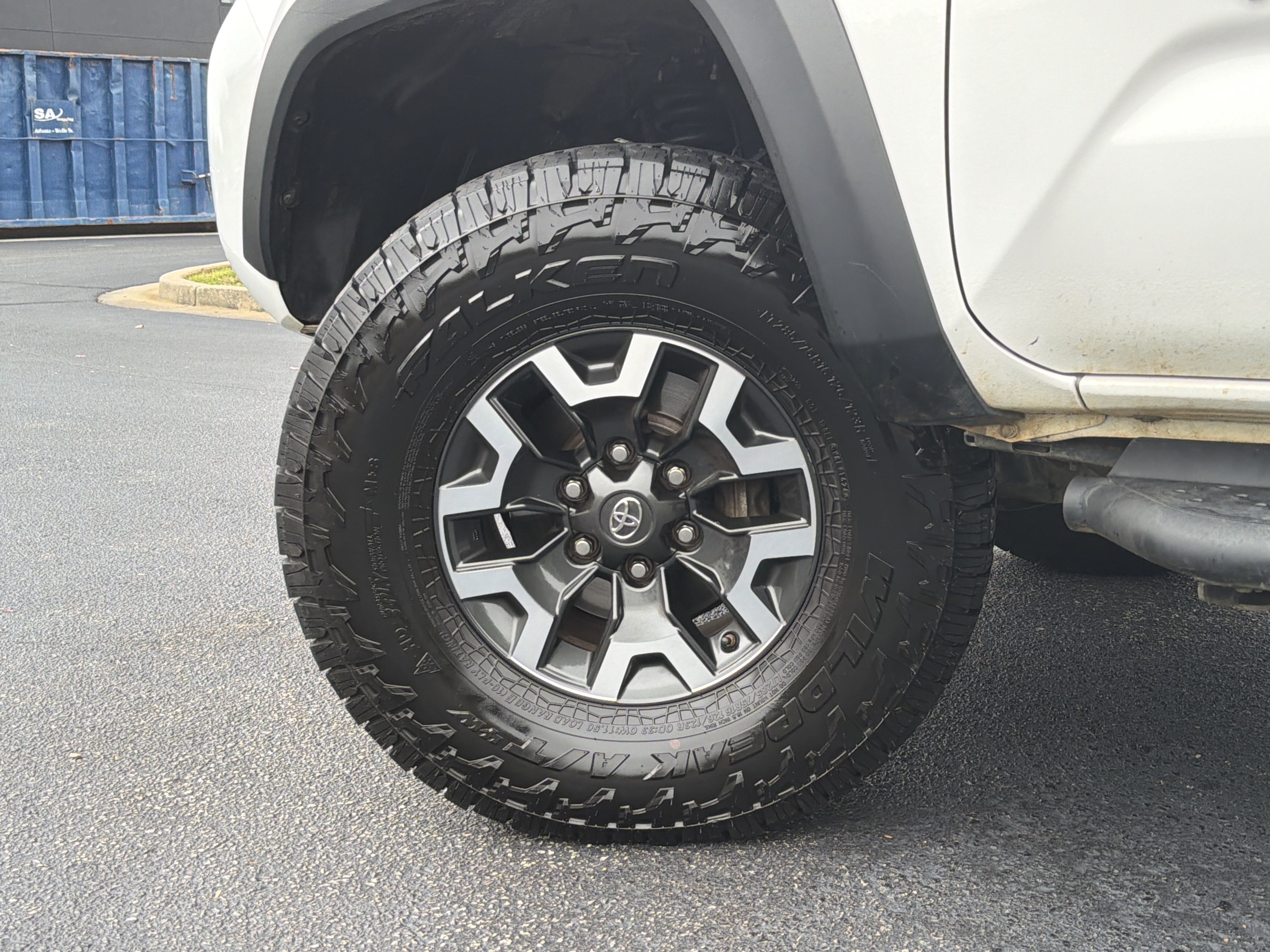 Used 2020 Toyota Tacoma TRD Off-Road AWD/4WD image 16