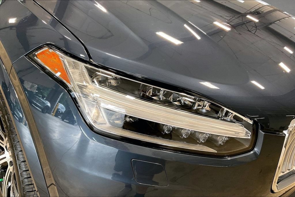 Certified 2025 Volvo XC90 B6 Plus w/ Protection Package AWD/4WD image 34