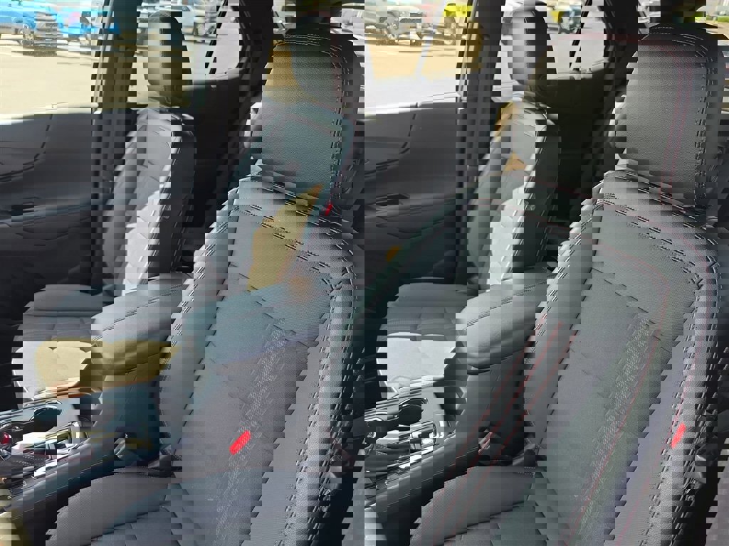 Certified 2023 Chevrolet Equinox RS w/ LPO, Floor Liner Package image 13