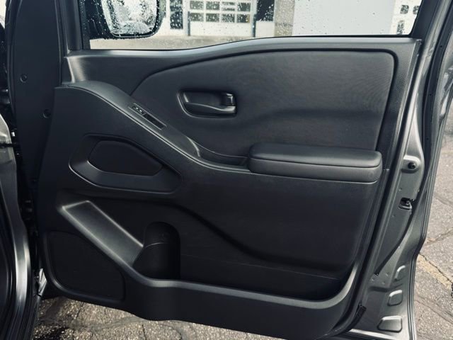 Used 2024 Nissan Frontier S image 13