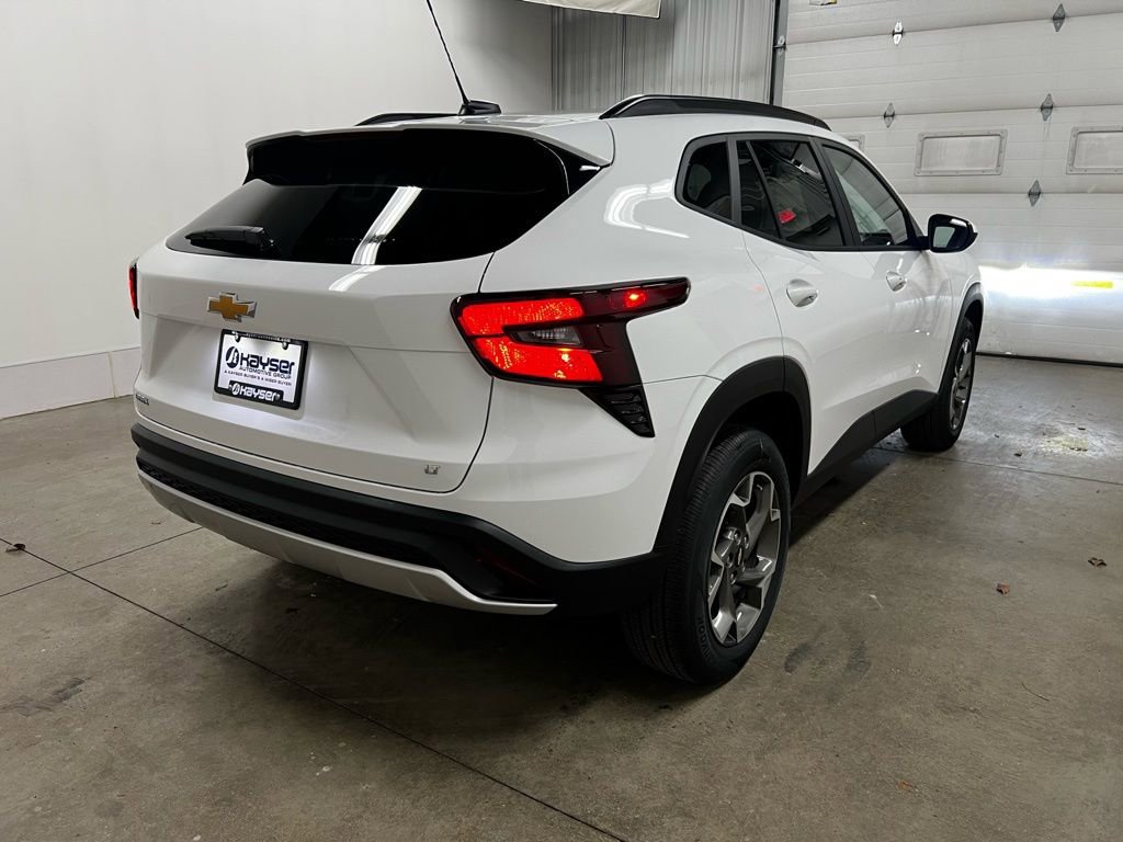 New 2026 Chevrolet Trax LT w/ LT Convenience Package image 3