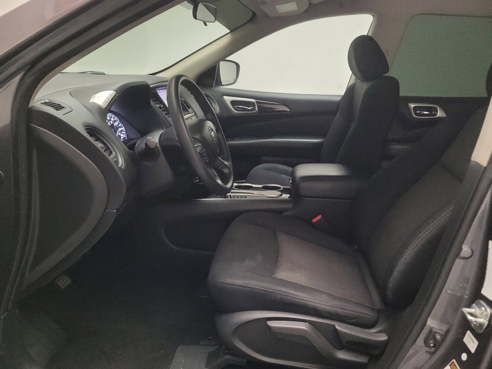 Used 2019 Nissan Pathfinder S FWD image 17