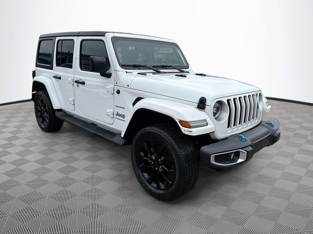 Used 2023 Jeep Wrangler Unlimited Sahara w/ Cold Weather Group image 4