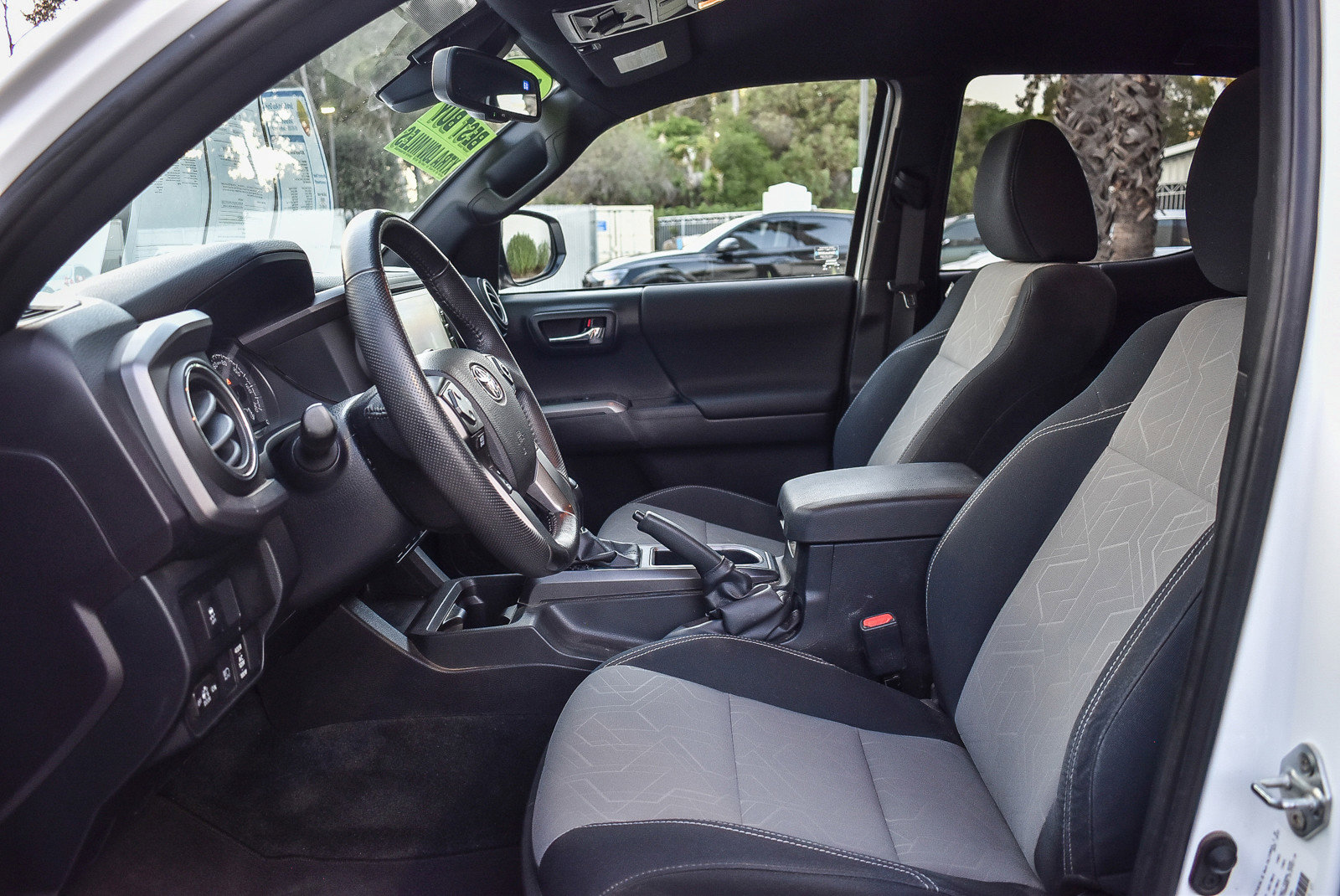 Used 2023 Toyota Tacoma TRD Off-Road image 18