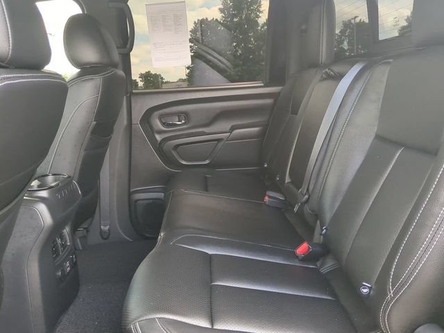 Used 2023 Nissan Titan SV w/ SV Convenience Package RWD image 12