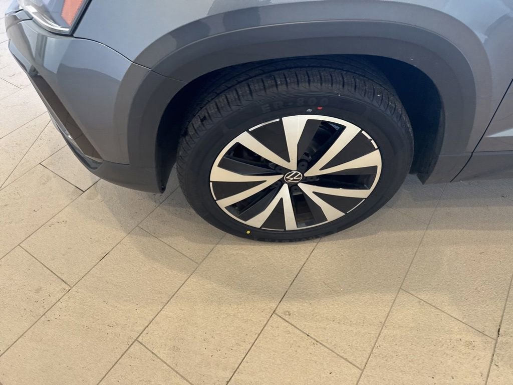 Used 2022 Volkswagen Taos SE image 11