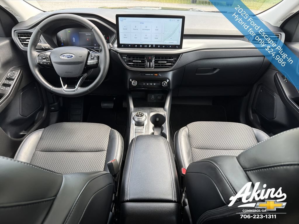 Used 2025 Ford Escape SE FWD image 21