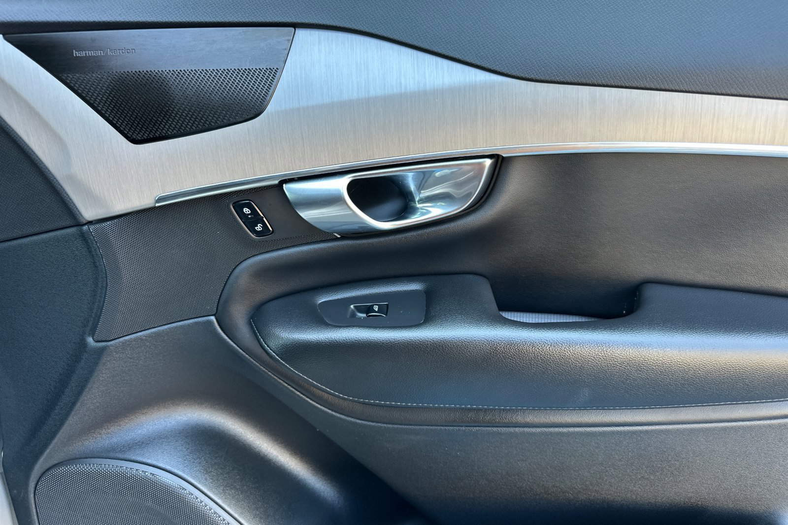 Certified 2023 Volvo XC90 B5 Core image 20
