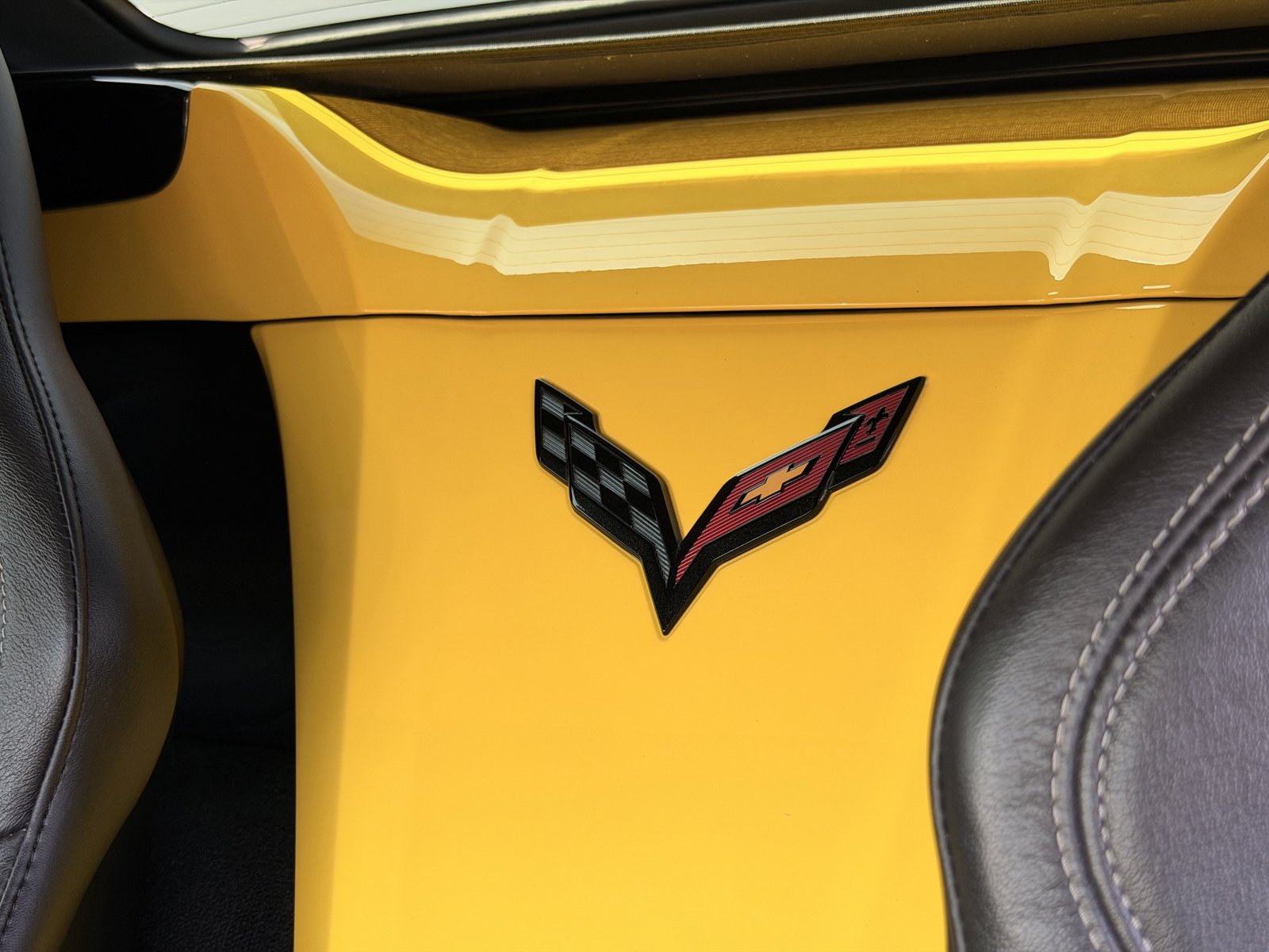 Used 2019 Chevrolet Corvette Stingray Convertible Z51 2LT RWD image 32