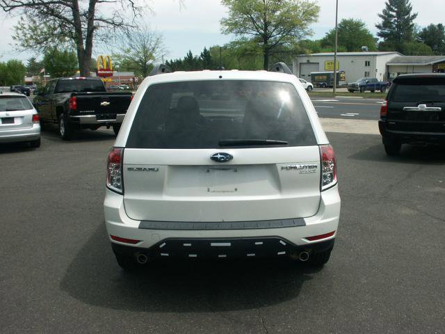 Used 2011 Subaru Forester 2.5X Premium AWD/4WD image 3