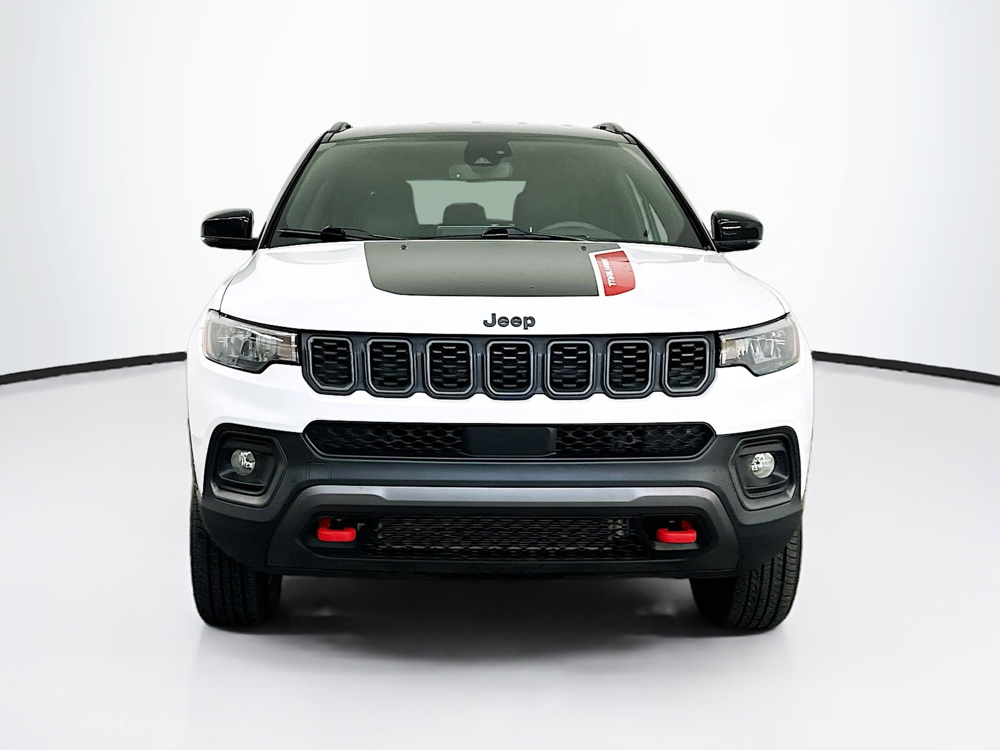 Used 2025 Jeep Compass Trailhawk AWD/4WD image 2