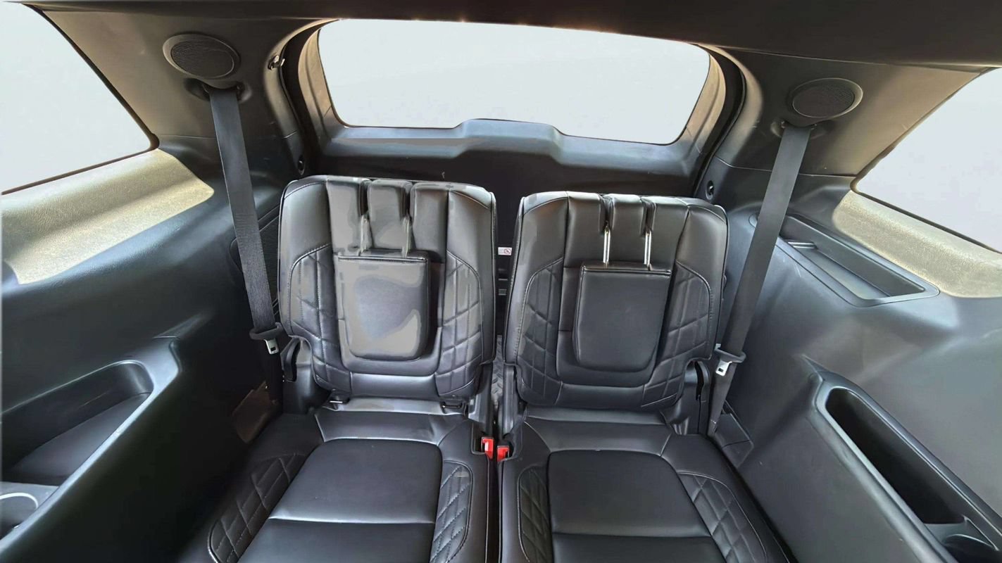 Used 2018 Ford Explorer Platinum AWD/4WD image 17