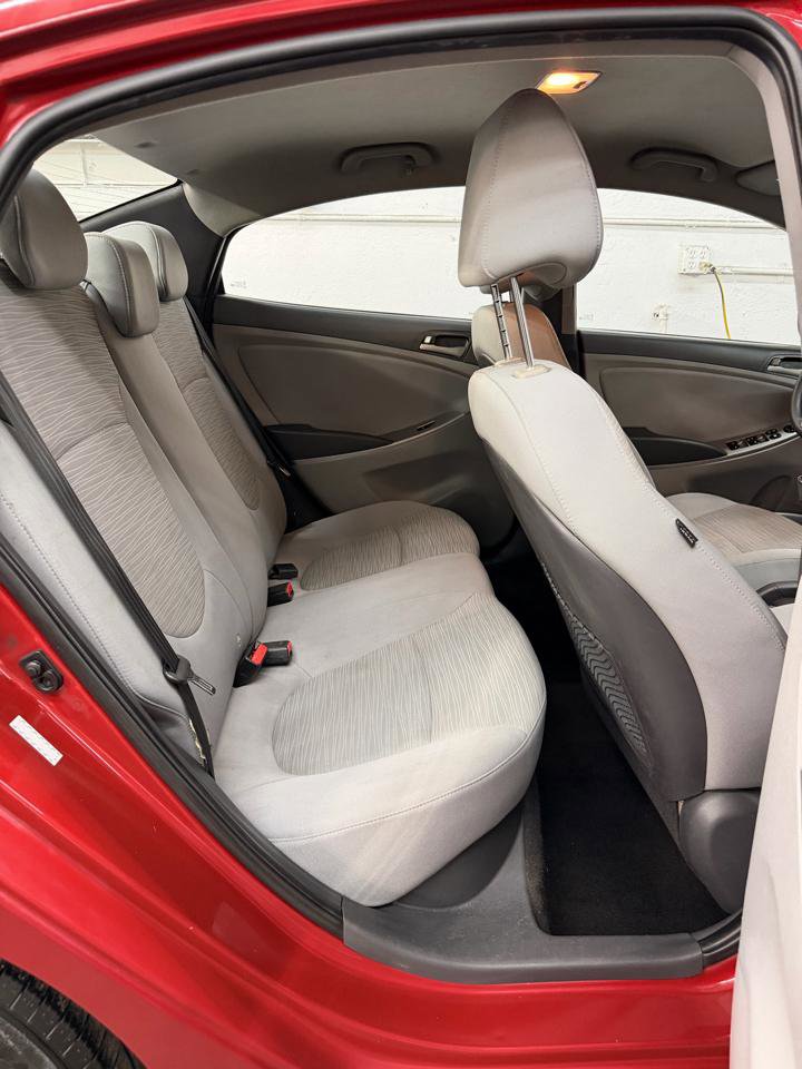 Used 2017 Hyundai Accent SE FWD image 31