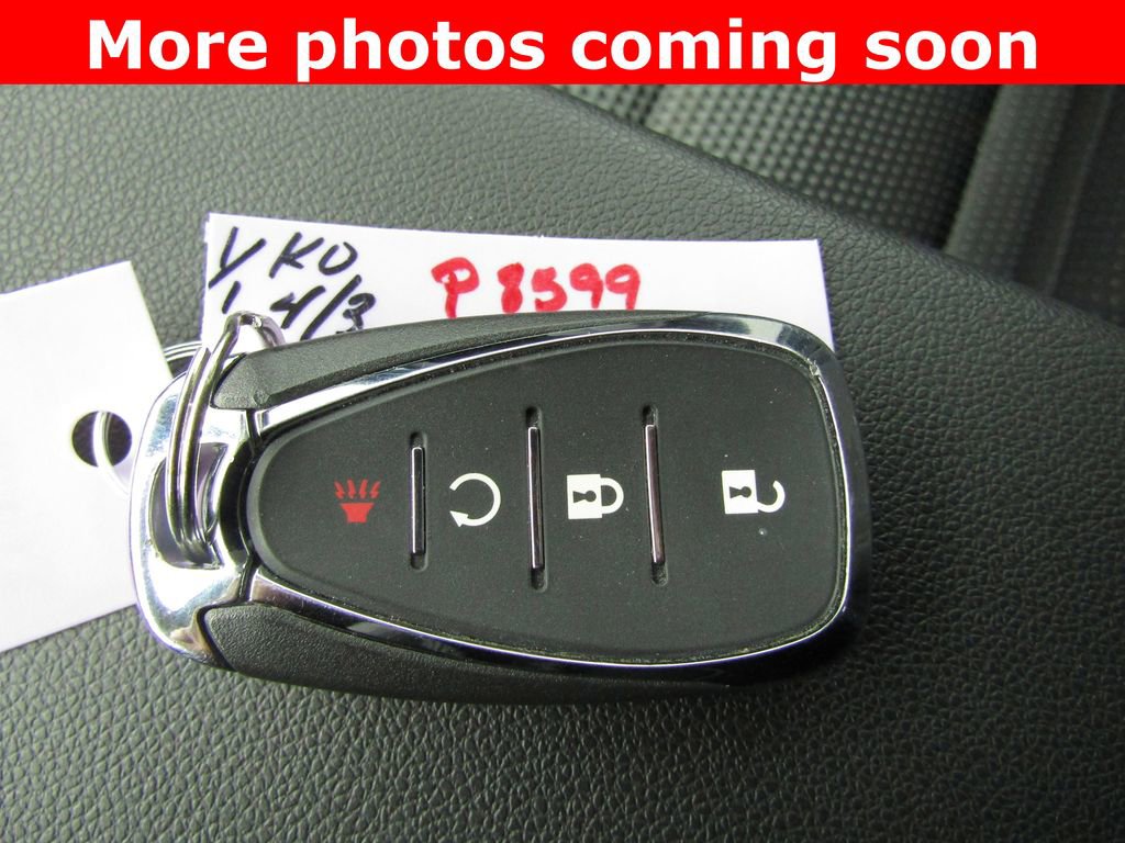 Used 2025 Chevrolet Trax LT w/ LT Convenience Package image 15