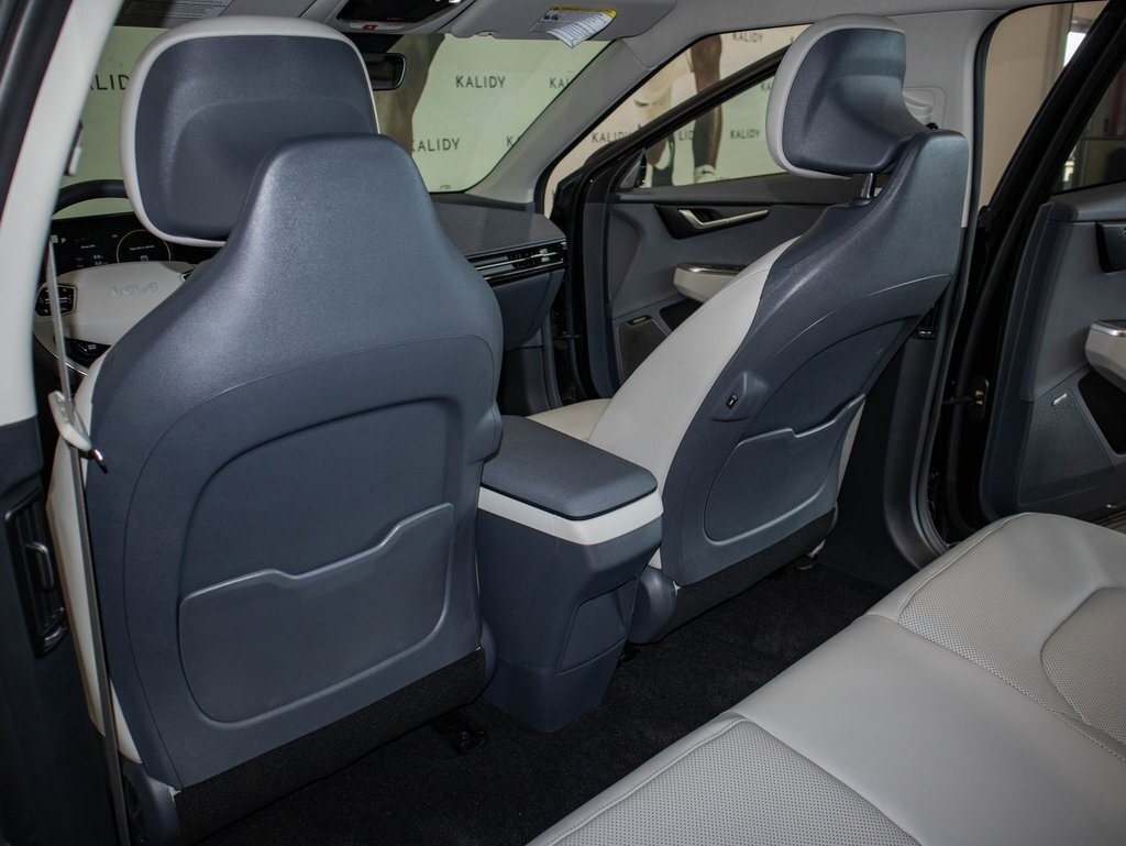 New 2023 Kia EV6 Wind image 10