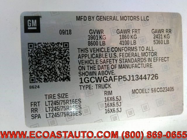 Used 2018 Chevrolet Express 2500 w/ Driver Convenience Package image 10