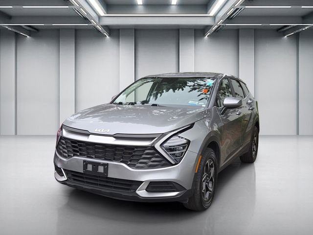 Certified 2024 Kia Sportage LX image 3