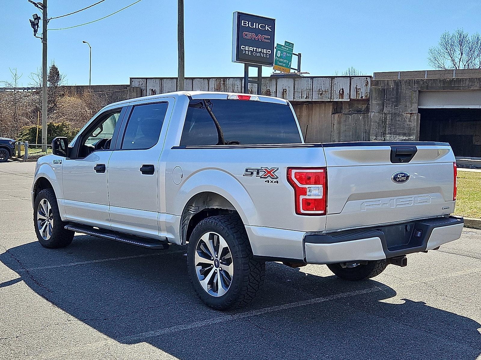 Used 2019 Ford F150 XL w/ Equipment Group 101A Mid image 4