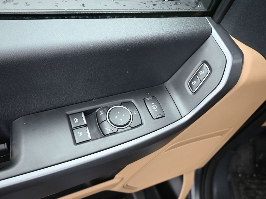 New 2025 Ford F350 XLT image 21