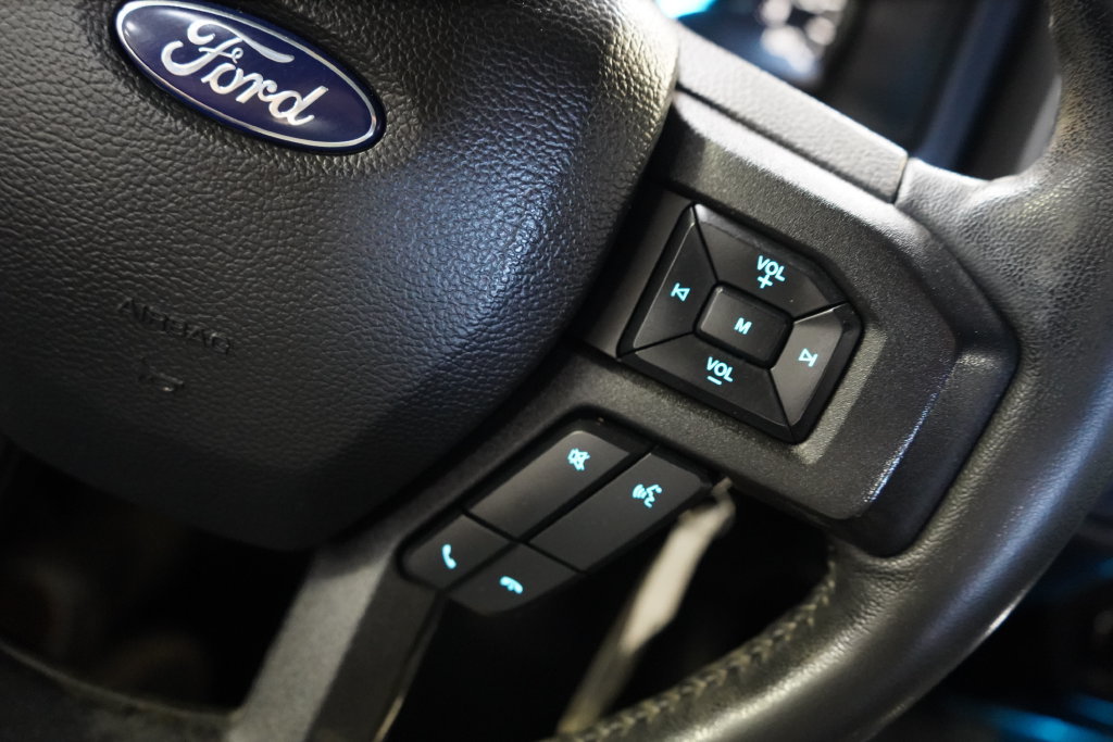 Used 2020 Ford F150 XLT w/ Equipment Group 302A Luxury AWD/4WD image 32