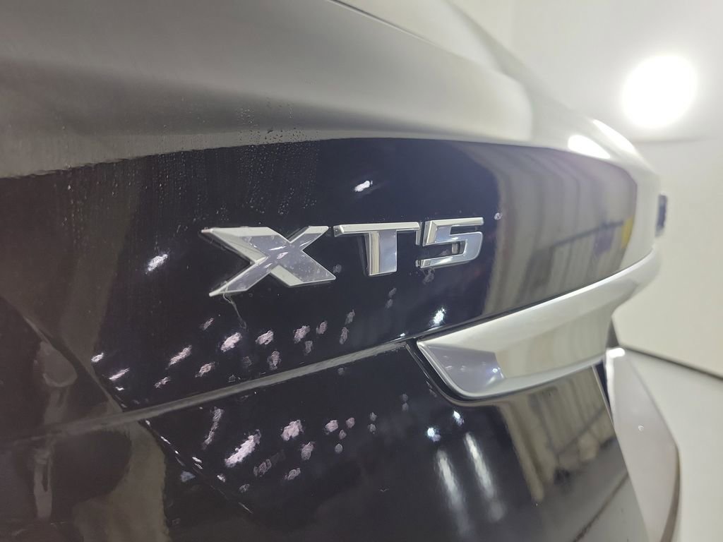 Certified 2023 Cadillac XT5 Luxury image 6