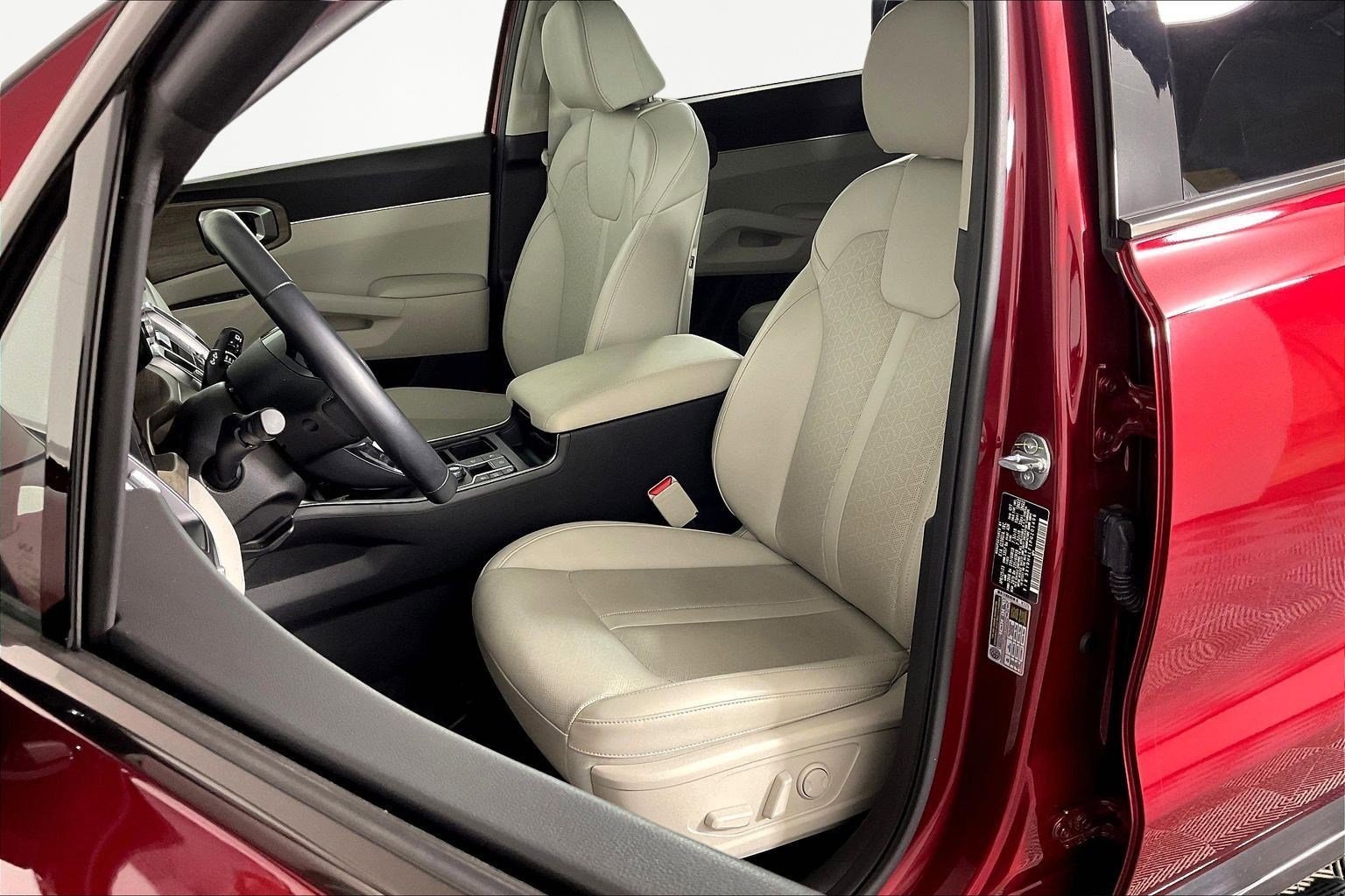 Certified 2023 Kia Sorento EX w/ Panoramic Sunroof Package image 21