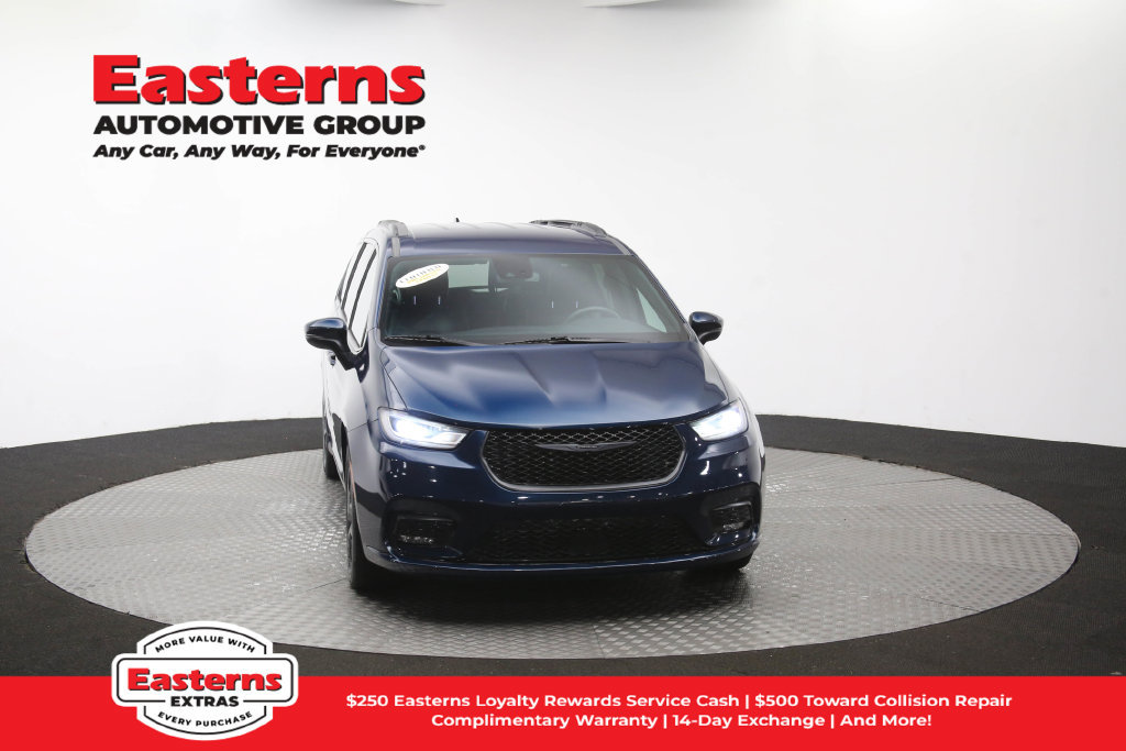 Used 2023 Chrysler Pacifica Touring-L w/ S Appearance Package FWD image 54