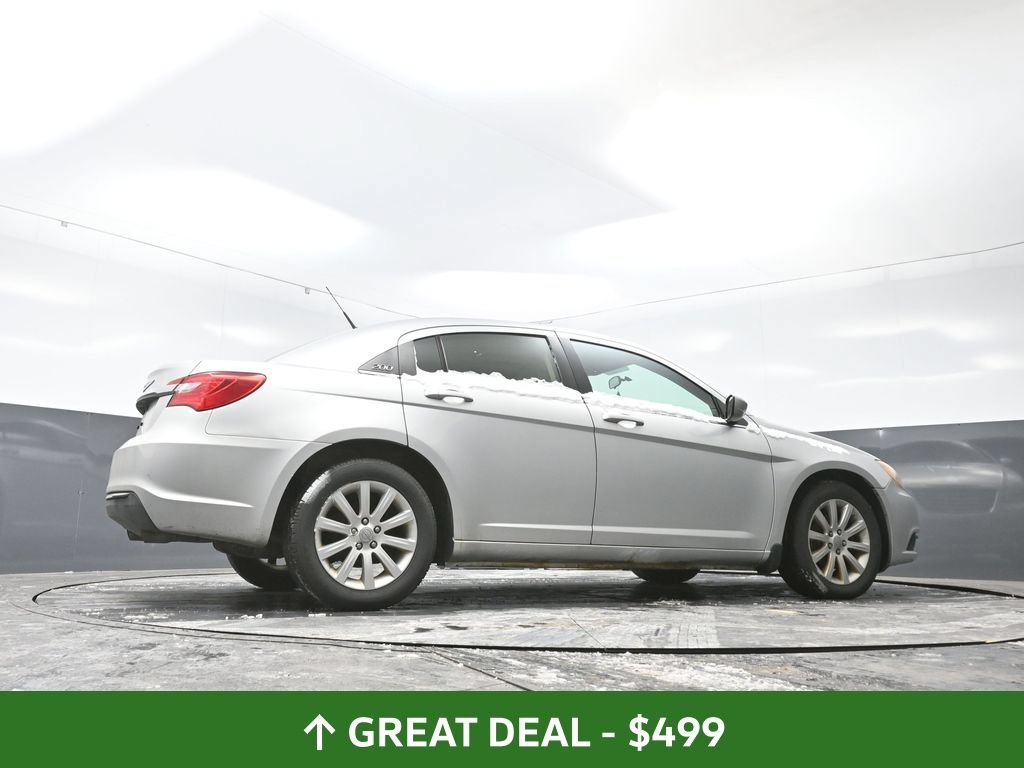 Used 2011 Chrysler 200 Touring FWD image 23