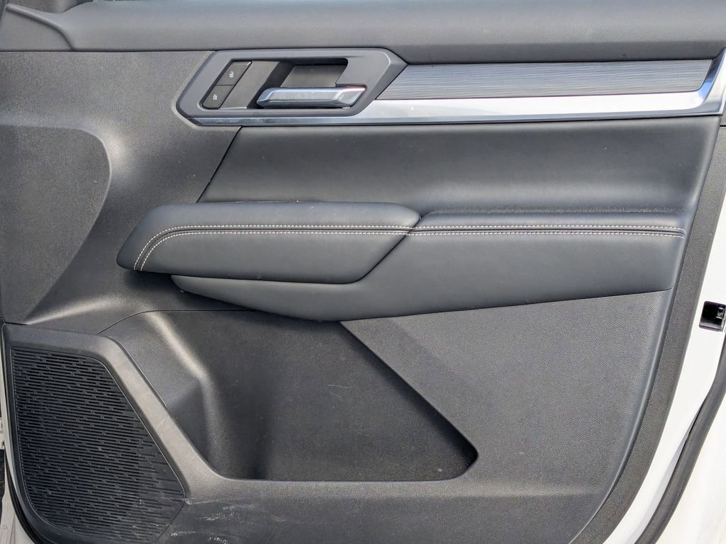 Used 2025 GMC Terrain Elevation image 35