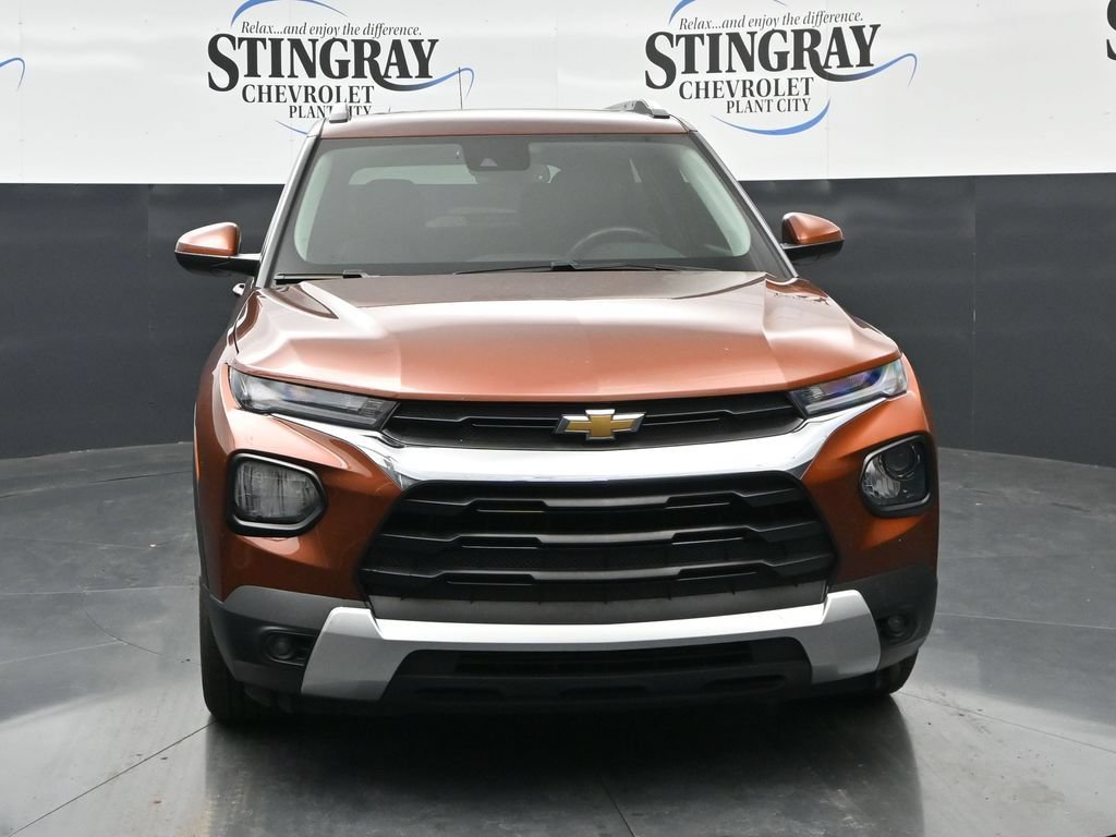 Used 2021 Chevrolet TrailBlazer LT w/ Sun and Liftgate Package FWD image 2